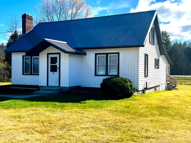 $254,500 | 154 Riceville Road, Gloversville, NY 12078