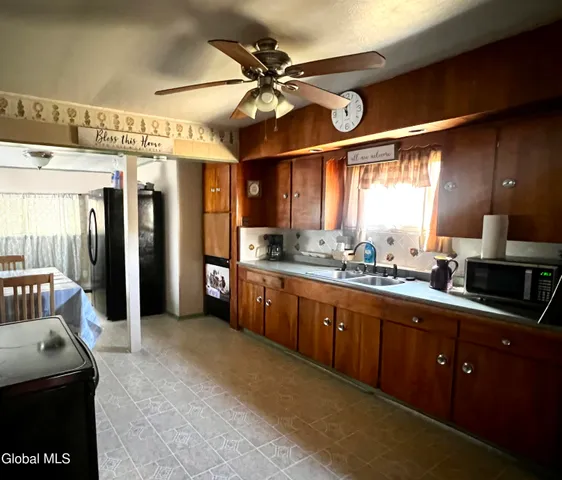 $254,500 | 154 Riceville Road, Gloversville, NY 12078