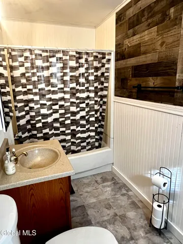 $254,500 | 154 Riceville Road, Gloversville, NY 12078