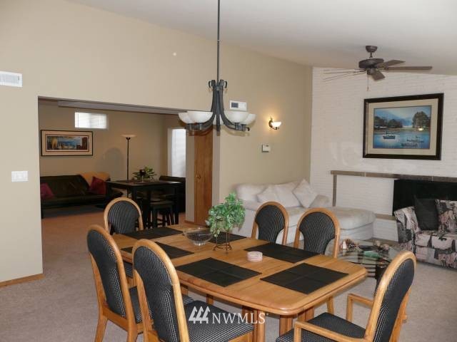 146 Spader Bay Road Chelan, WA 98816 - Photo 11 of 19 Gallery Image 11