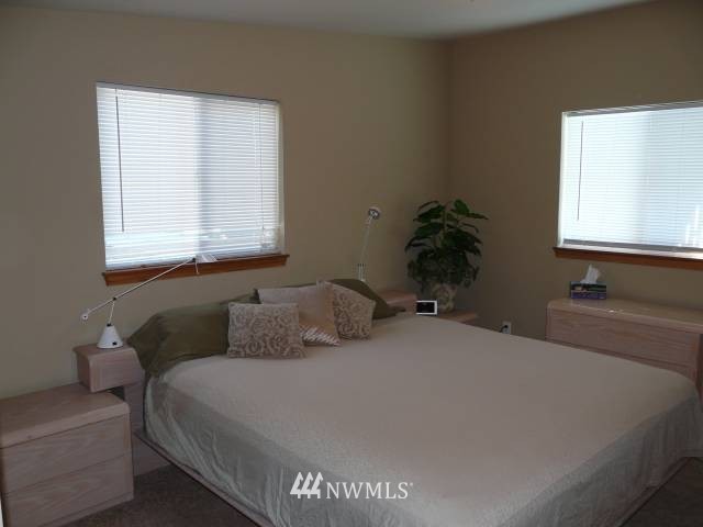 146 Spader Bay Road Chelan, WA 98816 - Photo 16 of 19 Gallery Image 16