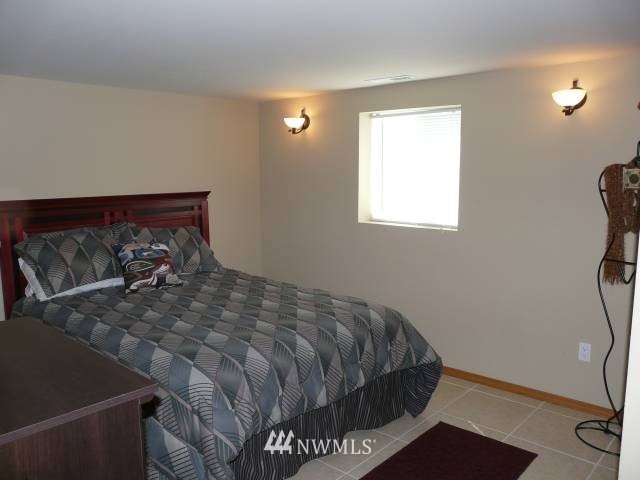 146 Spader Bay Road Chelan, WA 98816 - Photo 17 of 19 Gallery Image 17