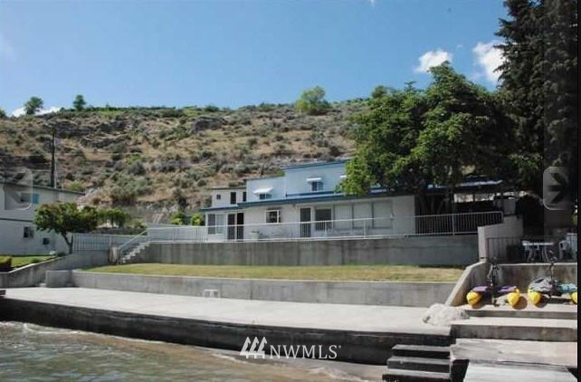 146 Spader Bay Road Chelan, WA 98816 - Photo 3 of 19 Gallery Image 3