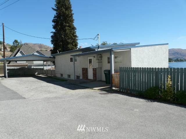 146 Spader Bay Road Chelan, WA 98816 - Photo 8 of 19 Gallery Image 8