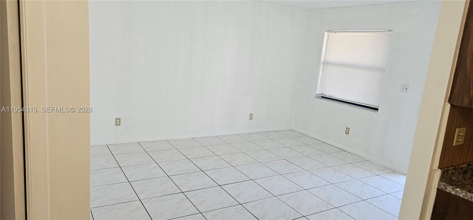 6899 Pembroke Road, Unit 1 Pembroke Pines, FL 33023 - Photo 4 of 9