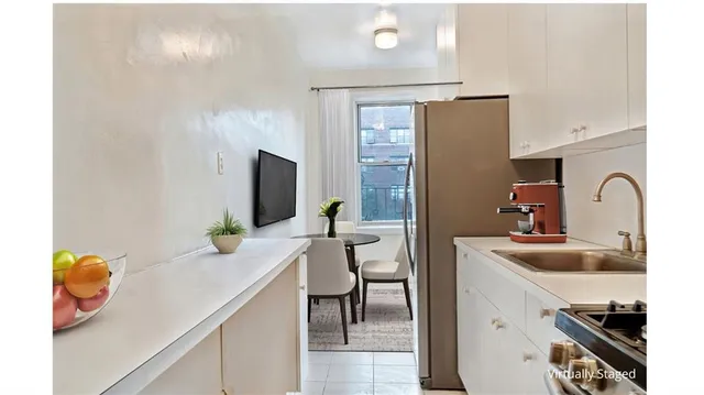 $245,000 | 1801 Avenue North, Unit 4G | Midwood