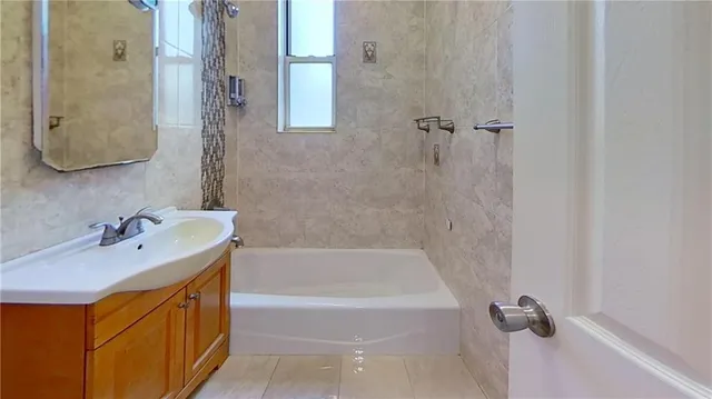 $245,000 | 1801 Avenue North, Unit 4G | Midwood