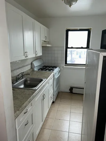 $1,750 | 708 Boulevard East, Unit B1, Weehawken, NJ 07086