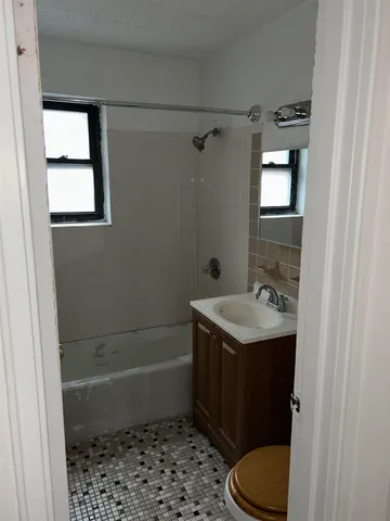 $1,750 | 708 Boulevard East, Unit B1, Weehawken, NJ 07086