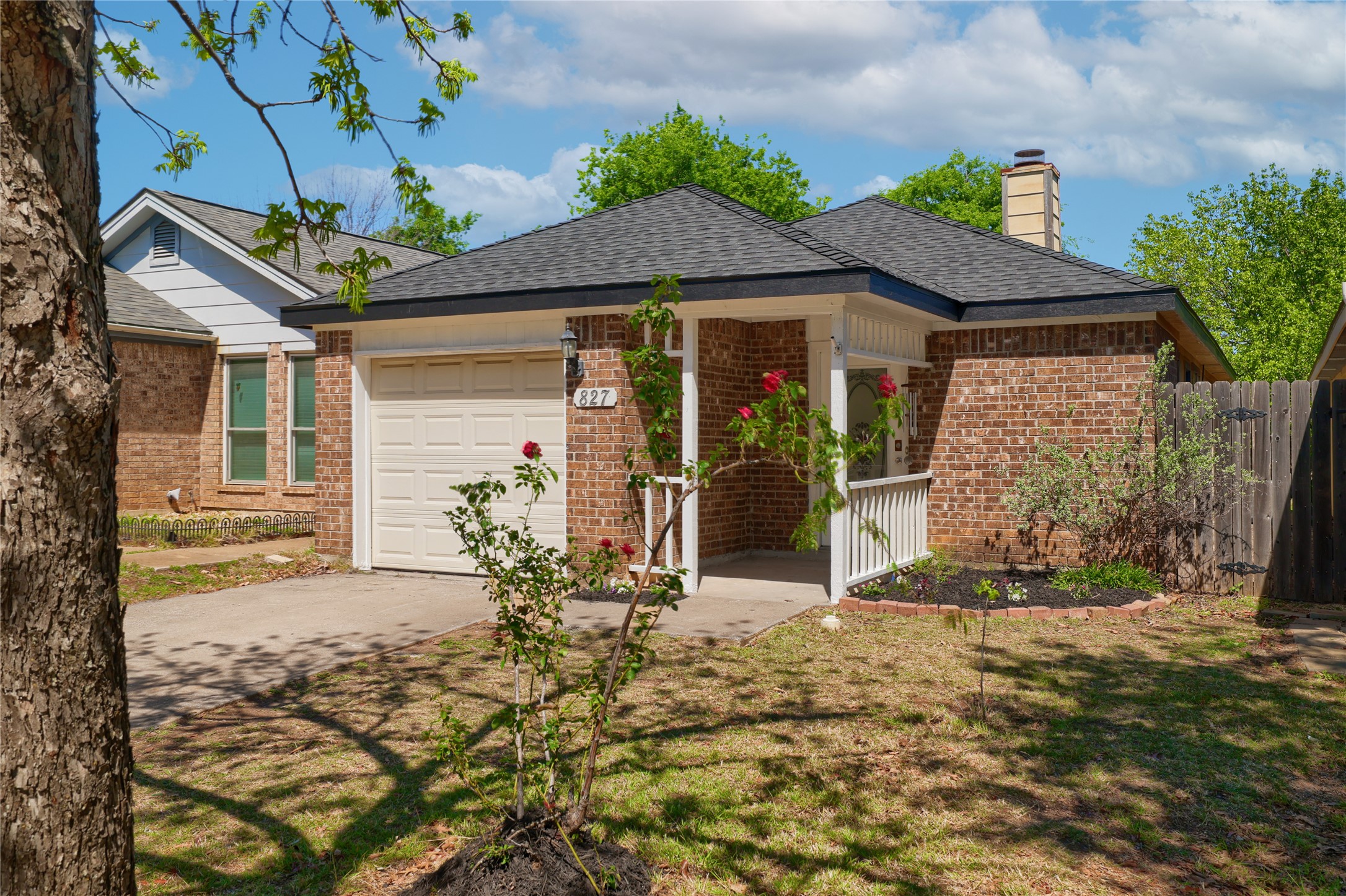 827 Topaz Lane Leander, TX 78641 - Photo 2 of 22 a front view of a house with garden