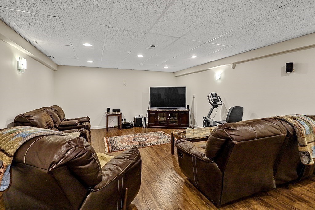 2 Bretton Road Dover, MA 02030 - Photo 26 of 39 Gallery Image 26
