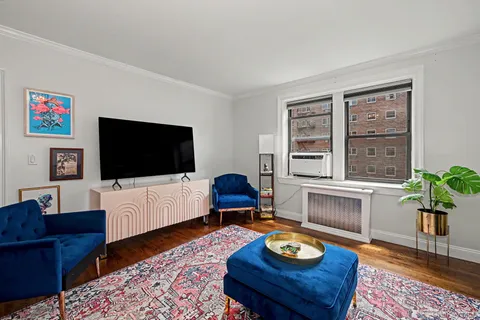 $349,000 | 68 East Hartsdale Avenue, Unit 2L, Hartsdale, NY 10530