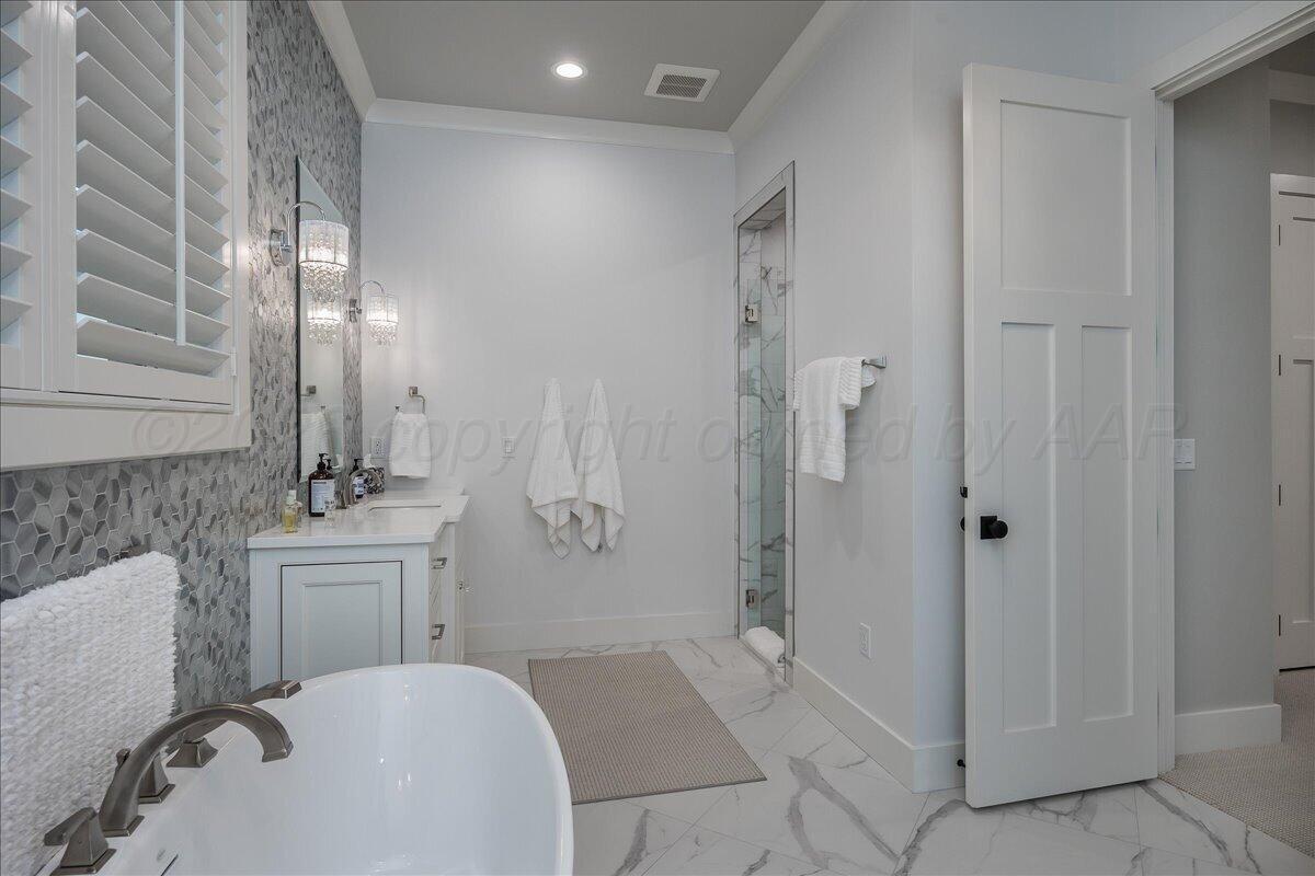 1407 Waggoner Ranch Road Amarillo, TX 79124 - Photo 49 of 99 49-2nd Primary Bathroom 3