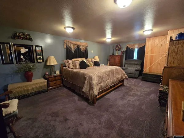 $950,000 | 43 Red Cliff Road, Lander, WY 82520