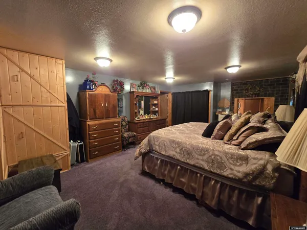 $950,000 | 43 Red Cliff Road, Lander, WY 82520