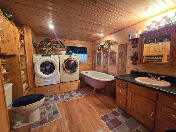 $950,000 | 43 Red Cliff Road, Lander, WY 82520