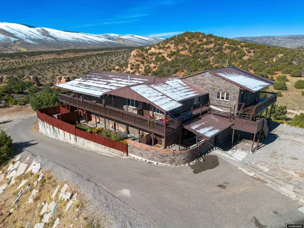 $950,000 | 43 Red Cliff Road, Lander, WY 82520