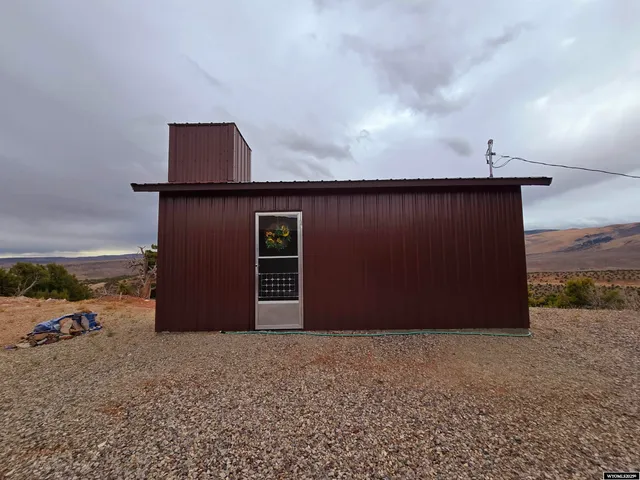 $950,000 | 43 Red Cliff Road, Lander, WY 82520