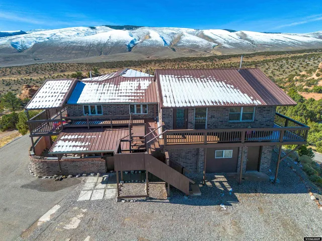 $950,000 | 43 Red Cliff Road, Lander, WY 82520