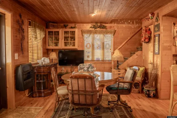 $950,000 | 43 Red Cliff Road, Lander, WY 82520