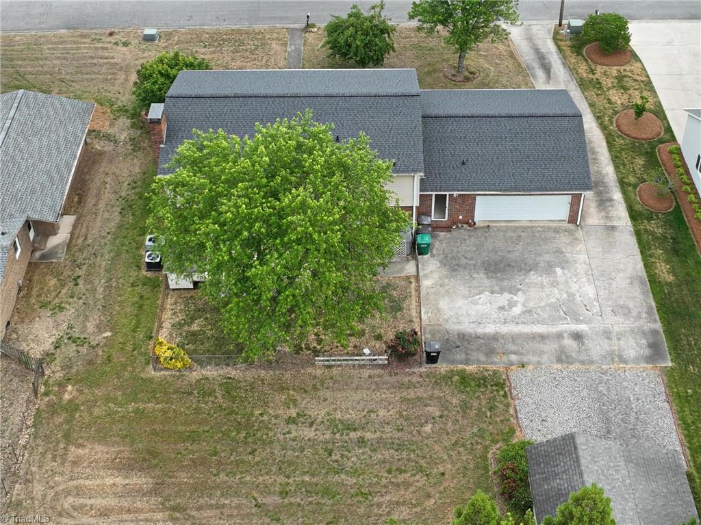 1007 Shalimar Drive High Point, NC 27262 - Photo 43 of 43