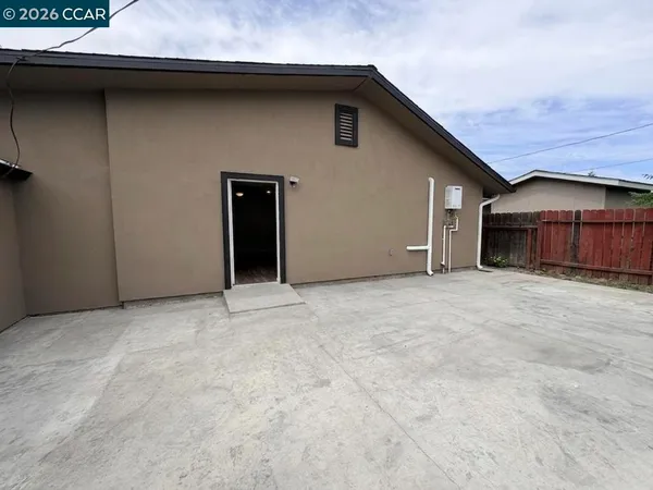 $2,500 | 3232 Sanguinetti Lane, Stockton, CA 95205