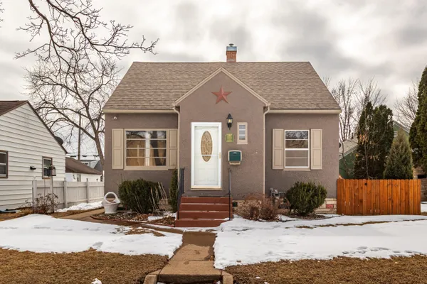 $275,000 | 1918 Redfield Street, La Crosse, WI 54601