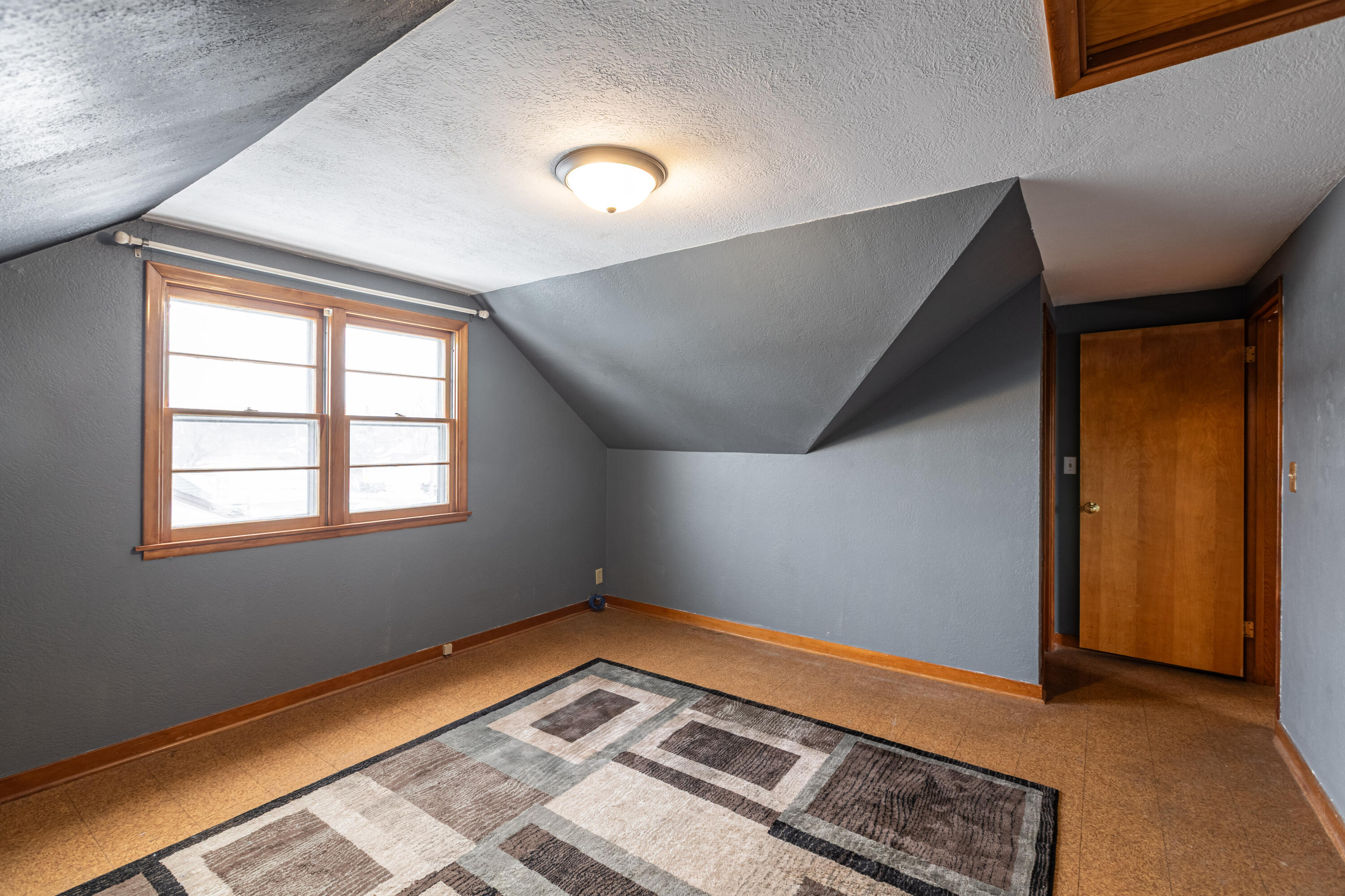 1918 Redfield Street La Crosse, WI 54601 - Photo 13 of 27 C24I1329-HDR