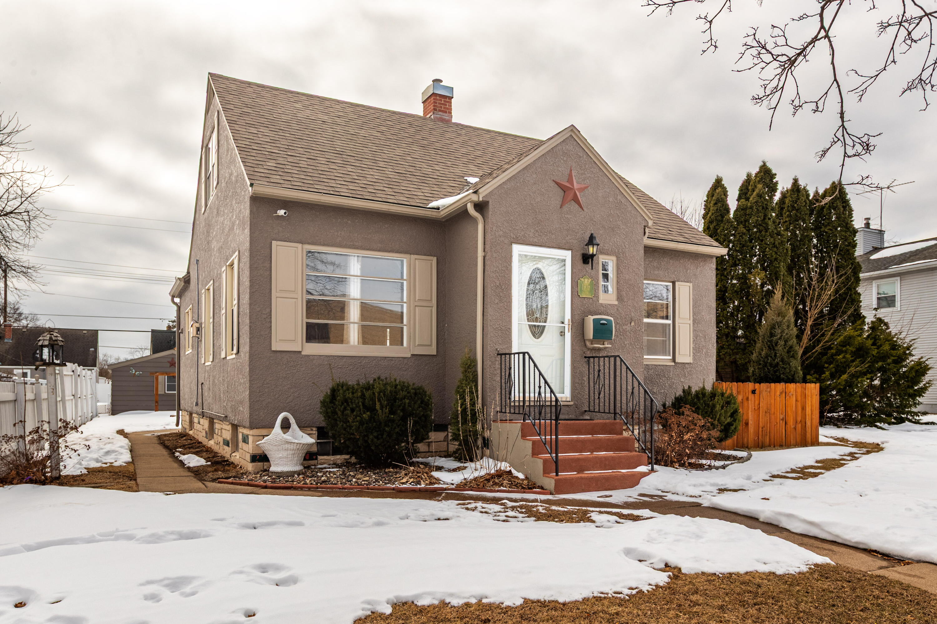 1918 Redfield Street La Crosse, WI 54601 - Photo 26 of 27 C24I1377-HDR