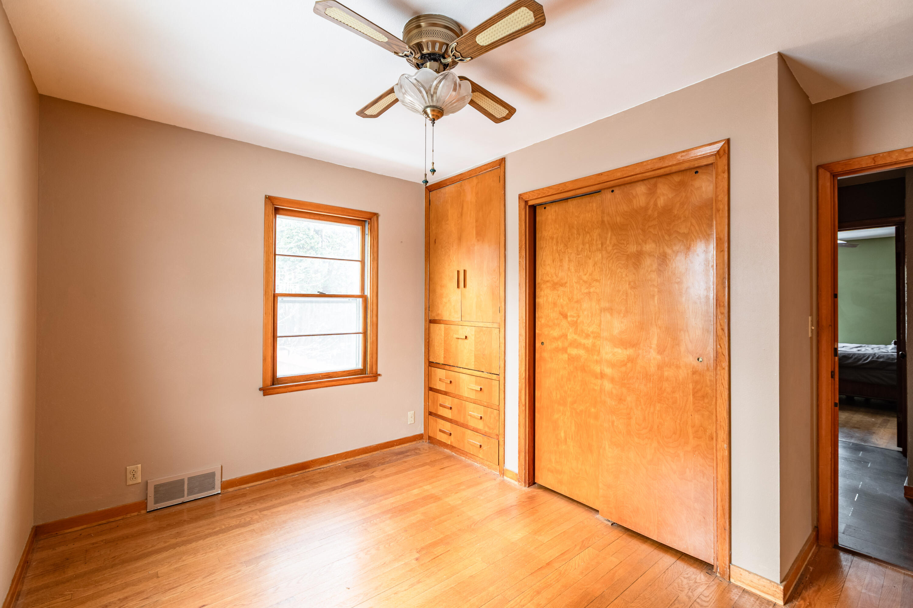 1918 Redfield Street La Crosse, WI 54601 - Photo 10 of 27 C24I1320-HDR