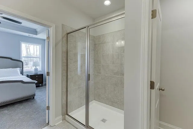 a en suite bathroom with a shower