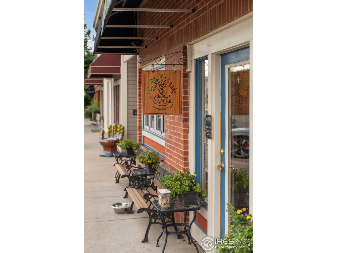 6557 Legend Ridge Trail Niwot, CO 80503 - Photo 42 of 42 Local shops and restaurants.