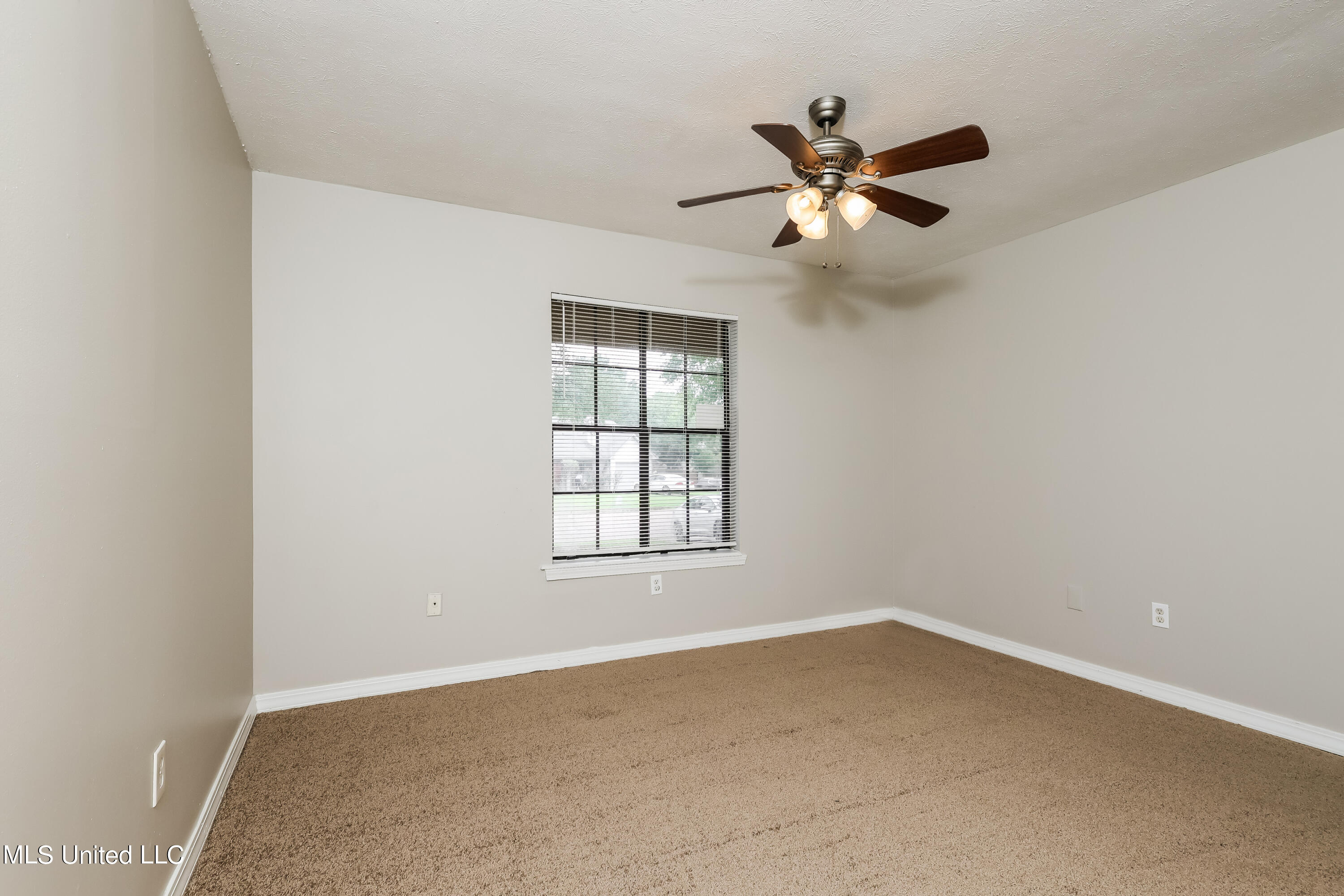 322 Planters Grove Ridgeland, MS 39157 - Photo 8 of 15 007-photo-main-bedroom-14022583