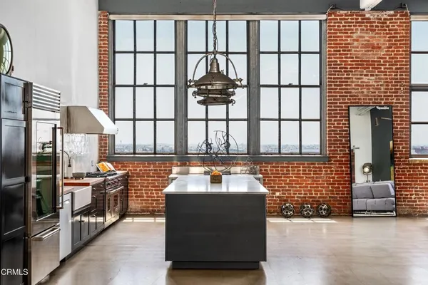 $2,399,000 | 1850 Industrial Street, Unit 708, Los Angeles, CA 90021