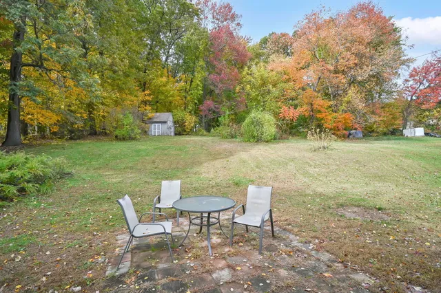 $2,700 | 111 Cemetery Road, Vernon, CT 06066