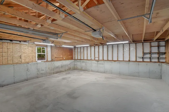 $2,700 | 111 Cemetery Road, Vernon, CT 06066