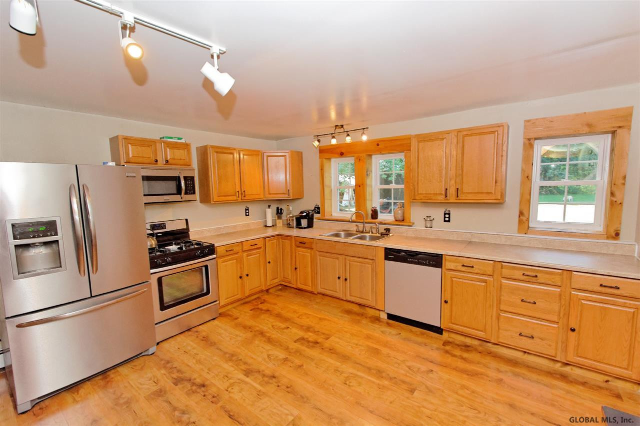 316 Beaver Dam Road Bethlehem, NY 12158 - Photo 8 of 25 Photo 8