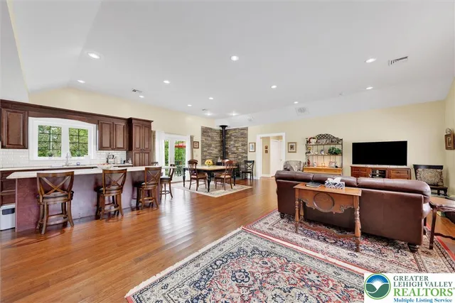 $2,200,000 | 2193 Apple Street, Bethlehem, PA 18015