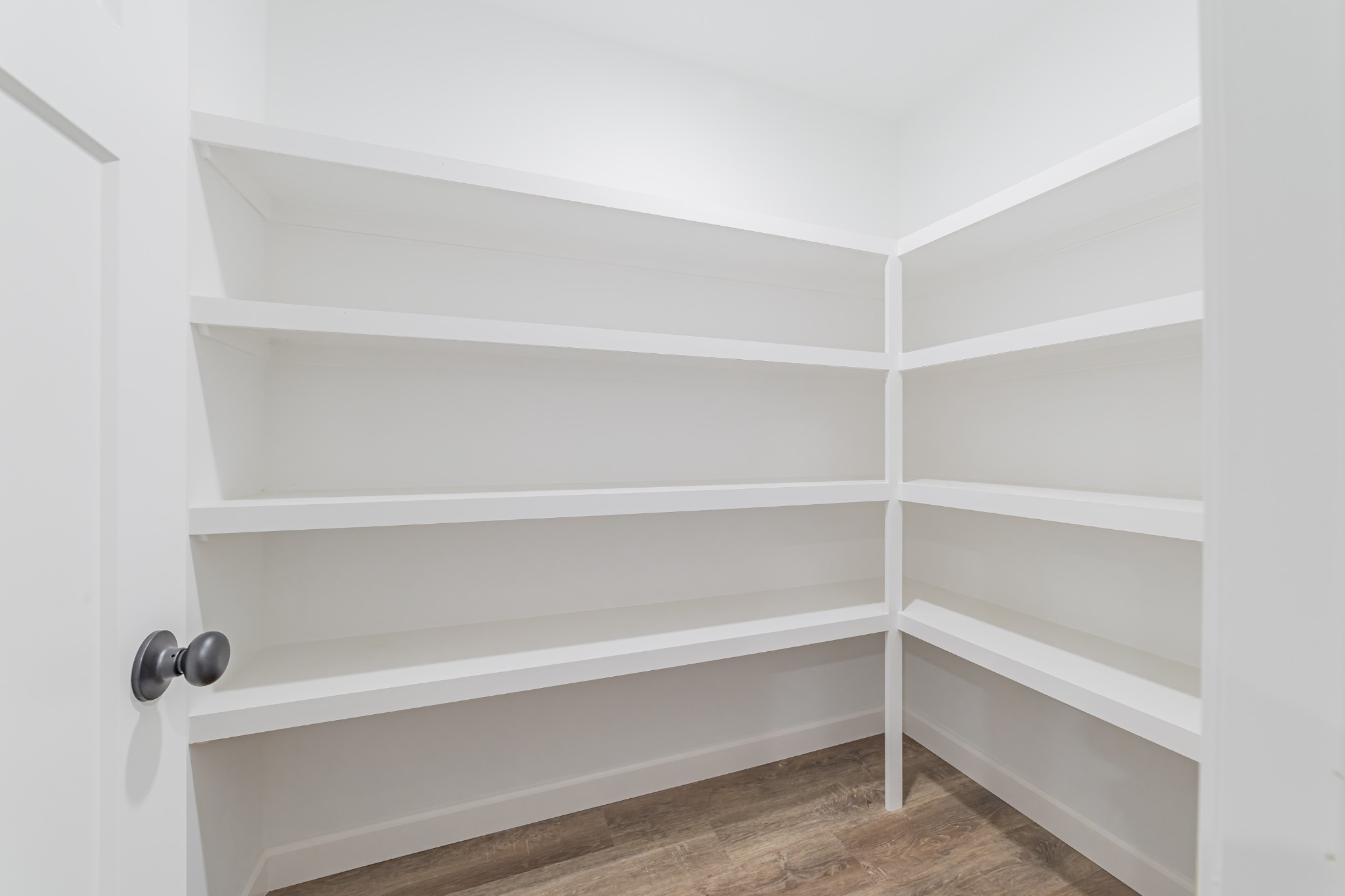 341 Wiseman Road Tullahoma, TN 37388 - Photo 8 of 21 a view of walk in closet with empty racks