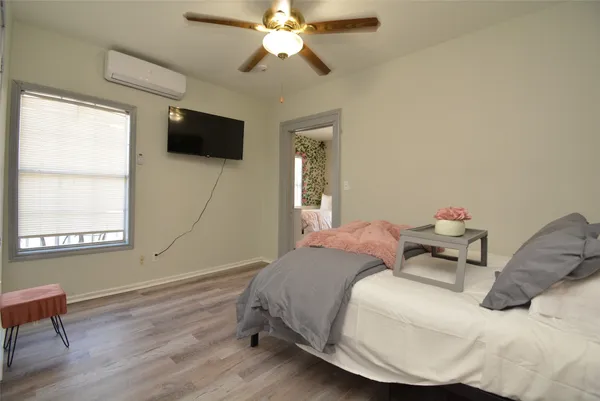 $1,550 | 7124 Avenue F, Unit 8, Houston, TX 77011