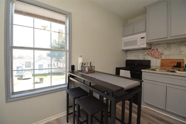 $1,550 | 7124 Avenue F, Unit 8, Houston, TX 77011