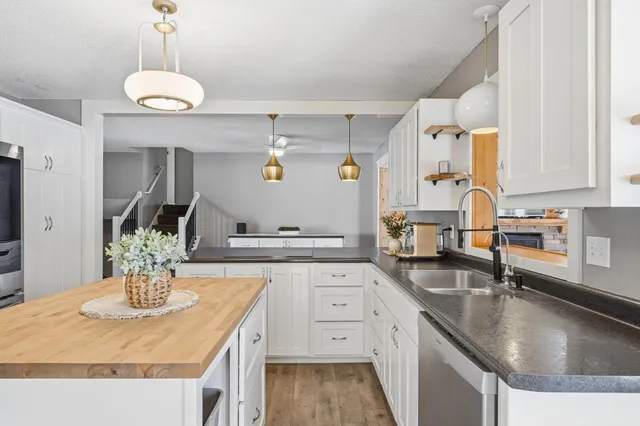 $490,000 | 4995 124th Street North, St. Paul, MN 55110