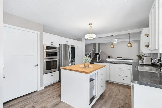 $490,000 | 4995 124th Street North, St. Paul, MN 55110