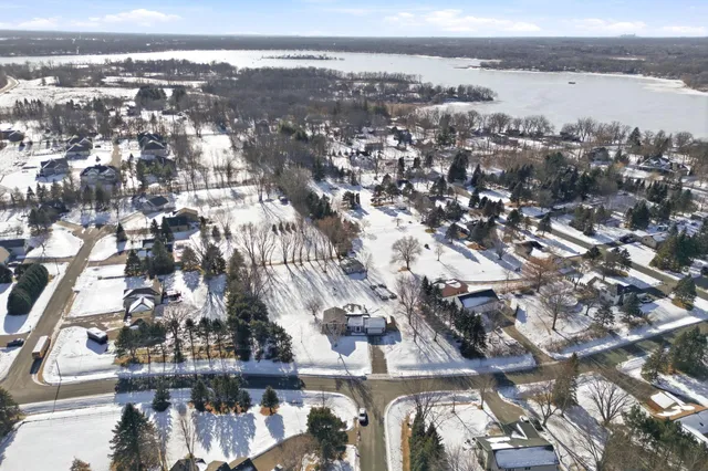 $490,000 | 4995 124th Street North, St. Paul, MN 55110