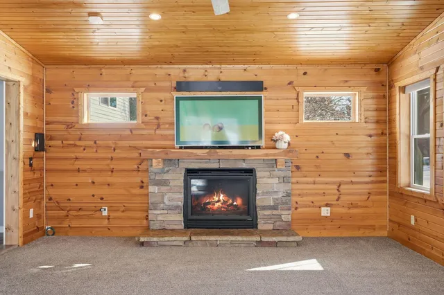 $490,000 | 4995 124th Street North, St. Paul, MN 55110