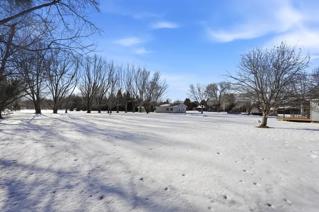 $490,000 | 4995 124th Street North, St. Paul, MN 55110