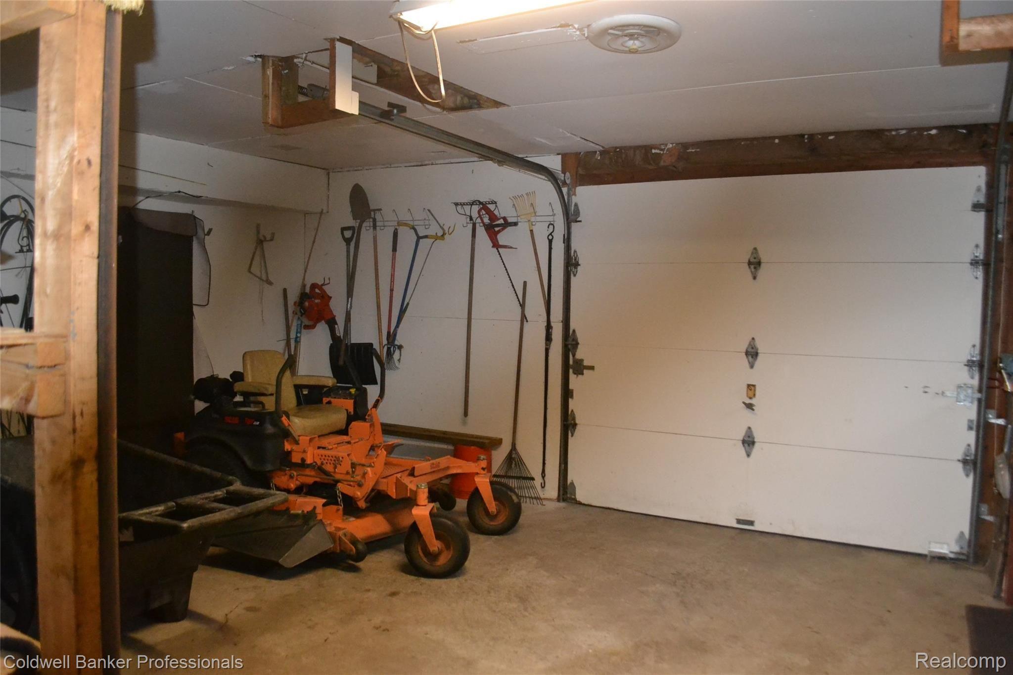 2895 Clark Road Lapeer, MI 48446 - Photo 55 of 59 DSC_0214.JPG