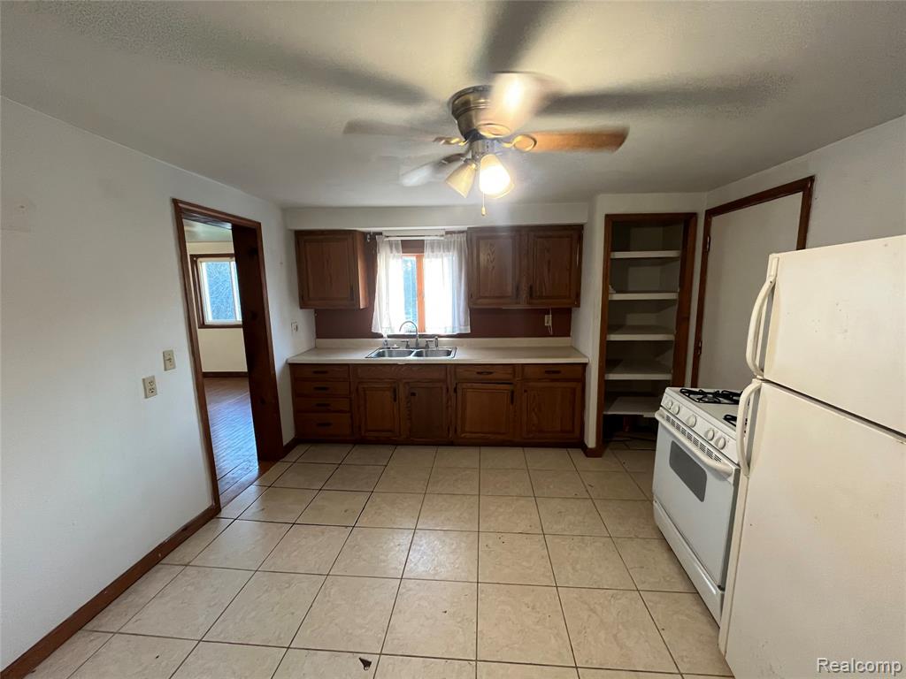 4218 Babcock Road, Unit 1 Croswell, MI 48422 - Photo 7 of 44