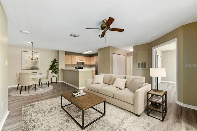 $2,000 | 4057 Crockers Lake Boulevard, Unit 13, Sarasota, FL 34238