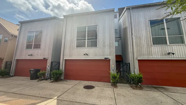 $2,300 | 2605 Calumet Street, Unit 16, Houston, TX 77004